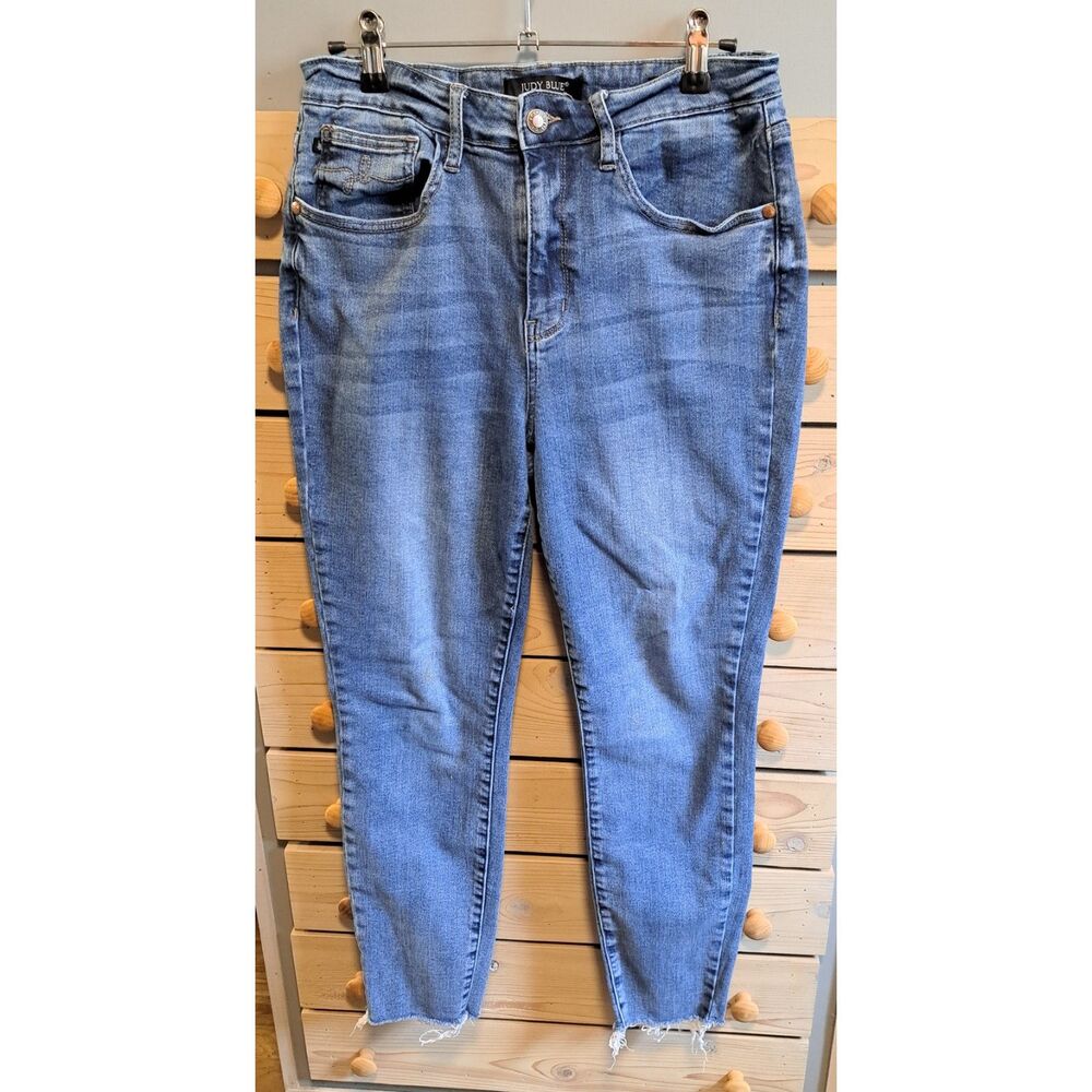 Judy Blue Capri Jeans- Distressed Hem- Size 11- casual, comfy, denim